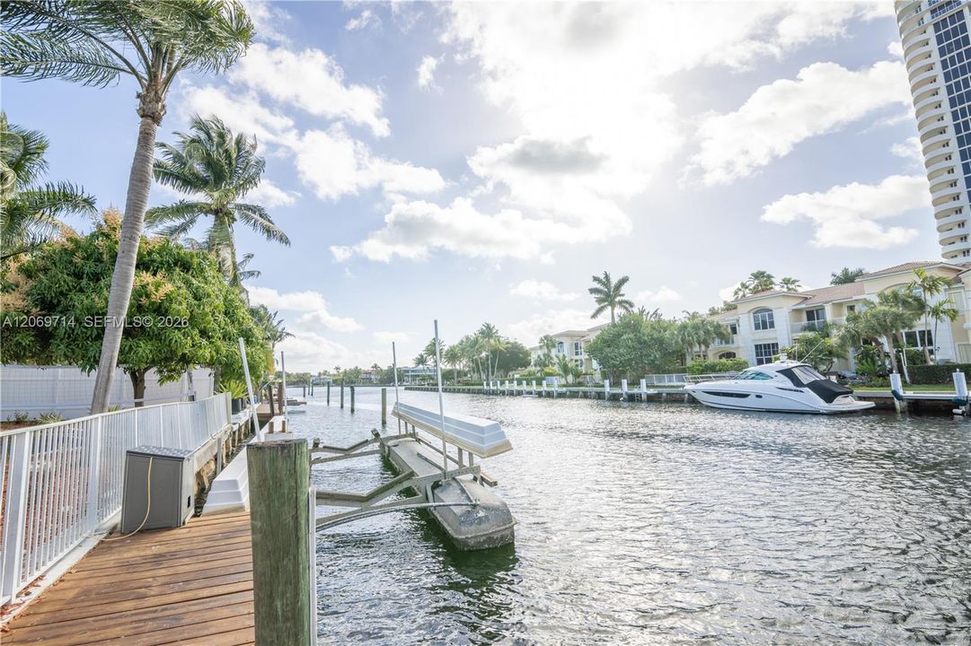 For Rent: $15,000 (7 beds, 4 baths, 3454 Square Feet)