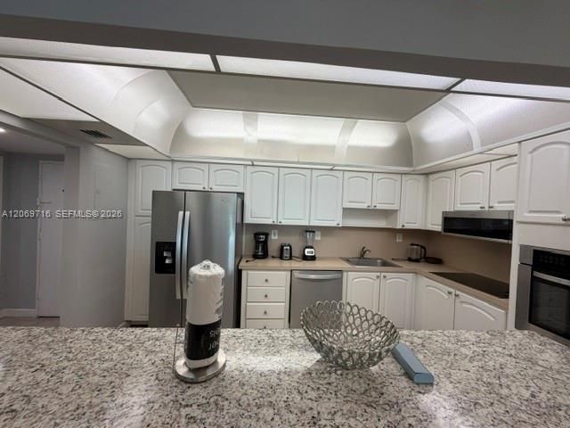 For Sale: $549,999 (1 beds, 1 baths, 1005 Square Feet)