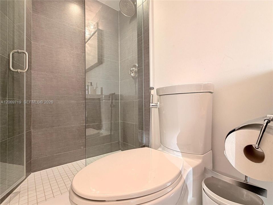 2nd bathroom