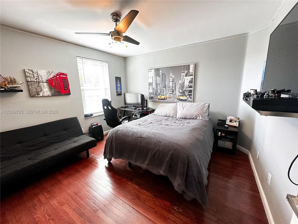 For Sale: $729,000 (4 beds, 2 baths, 1848 Square Feet)