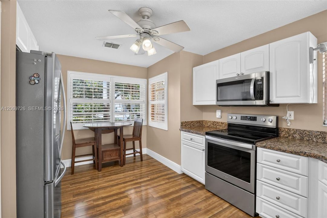 For Sale: $685,000 (3 beds, 2 baths, 1943 Square Feet)