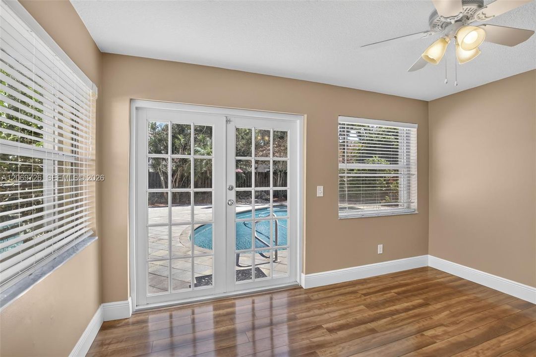 For Sale: $685,000 (3 beds, 2 baths, 1943 Square Feet)