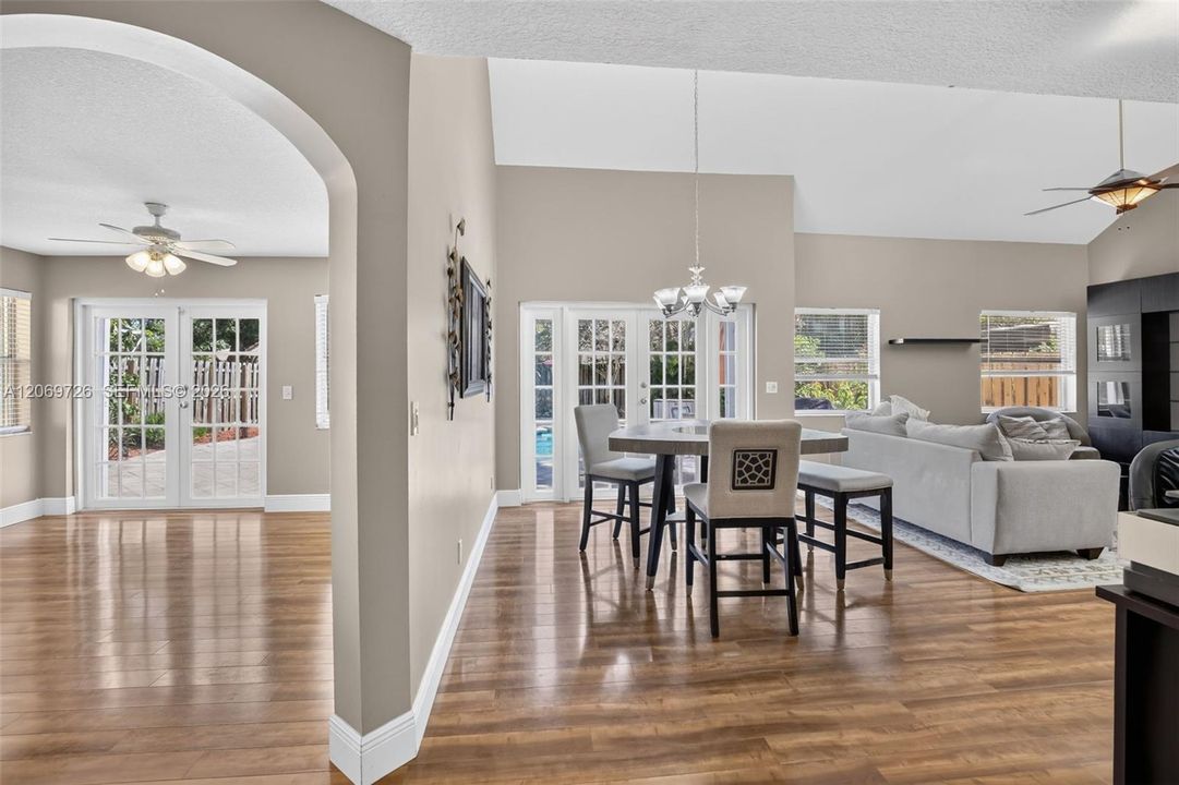 For Sale: $685,000 (3 beds, 2 baths, 1943 Square Feet)