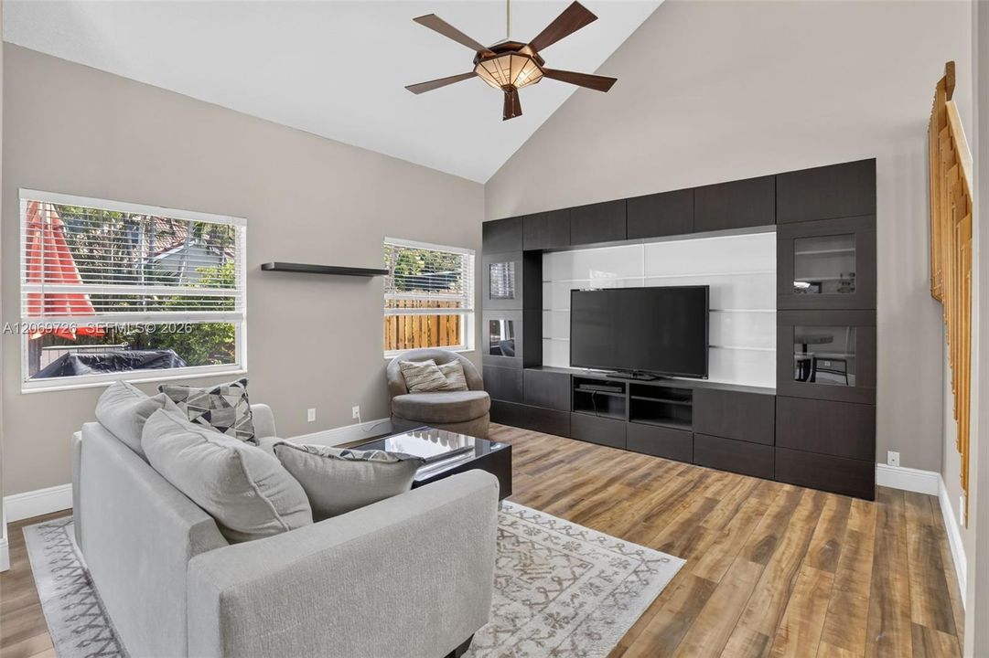 For Sale: $685,000 (3 beds, 2 baths, 1943 Square Feet)