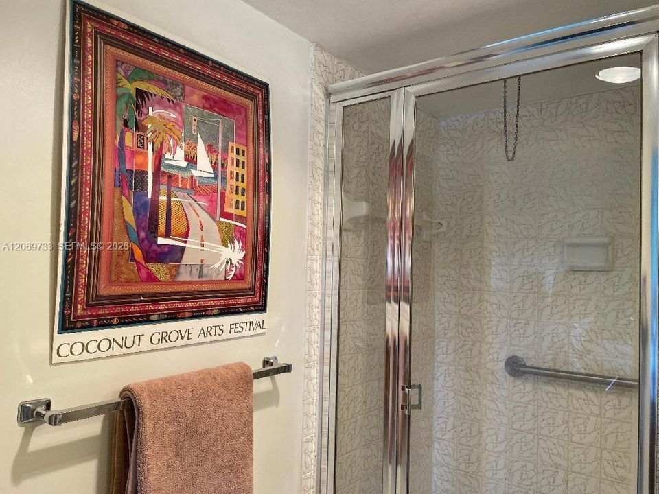 For Rent: $2,000 (2 beds, 2 baths, 1170 Square Feet)