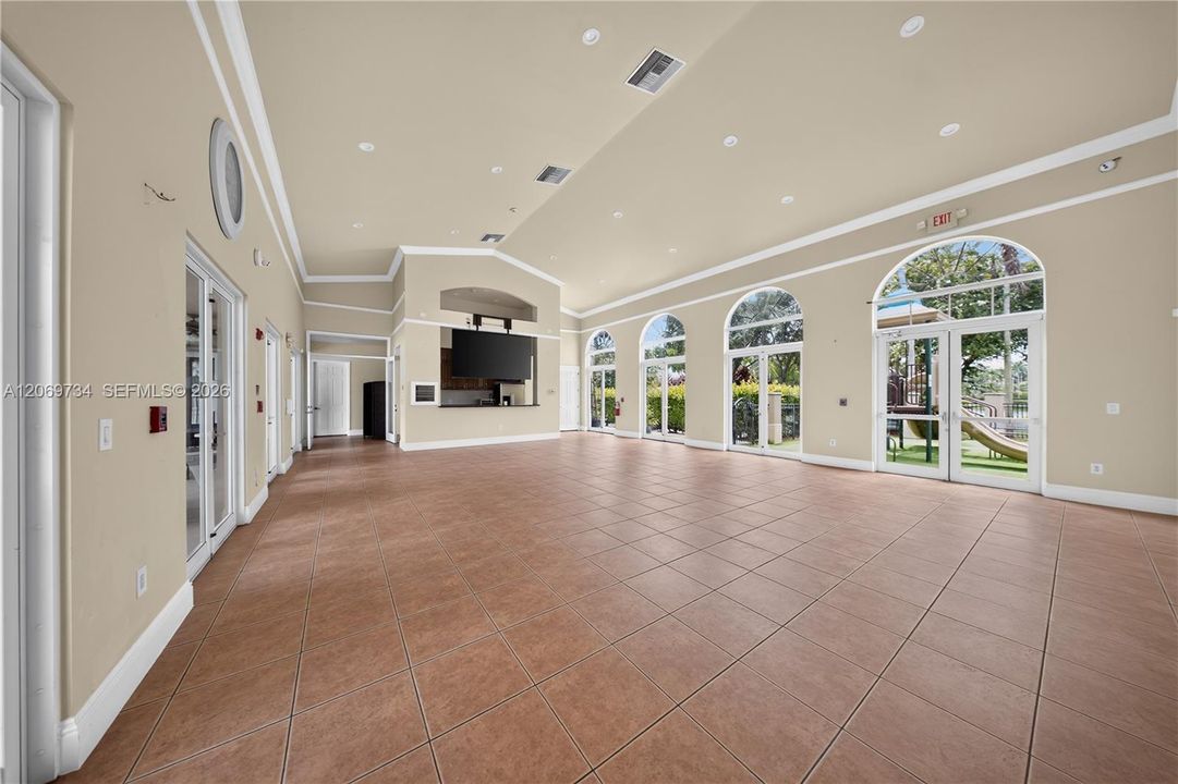 For Sale: $269,900 (3 beds, 2 baths, 1062 Square Feet)