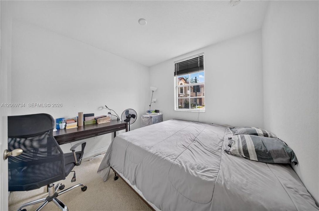 For Sale: $269,900 (3 beds, 2 baths, 1062 Square Feet)