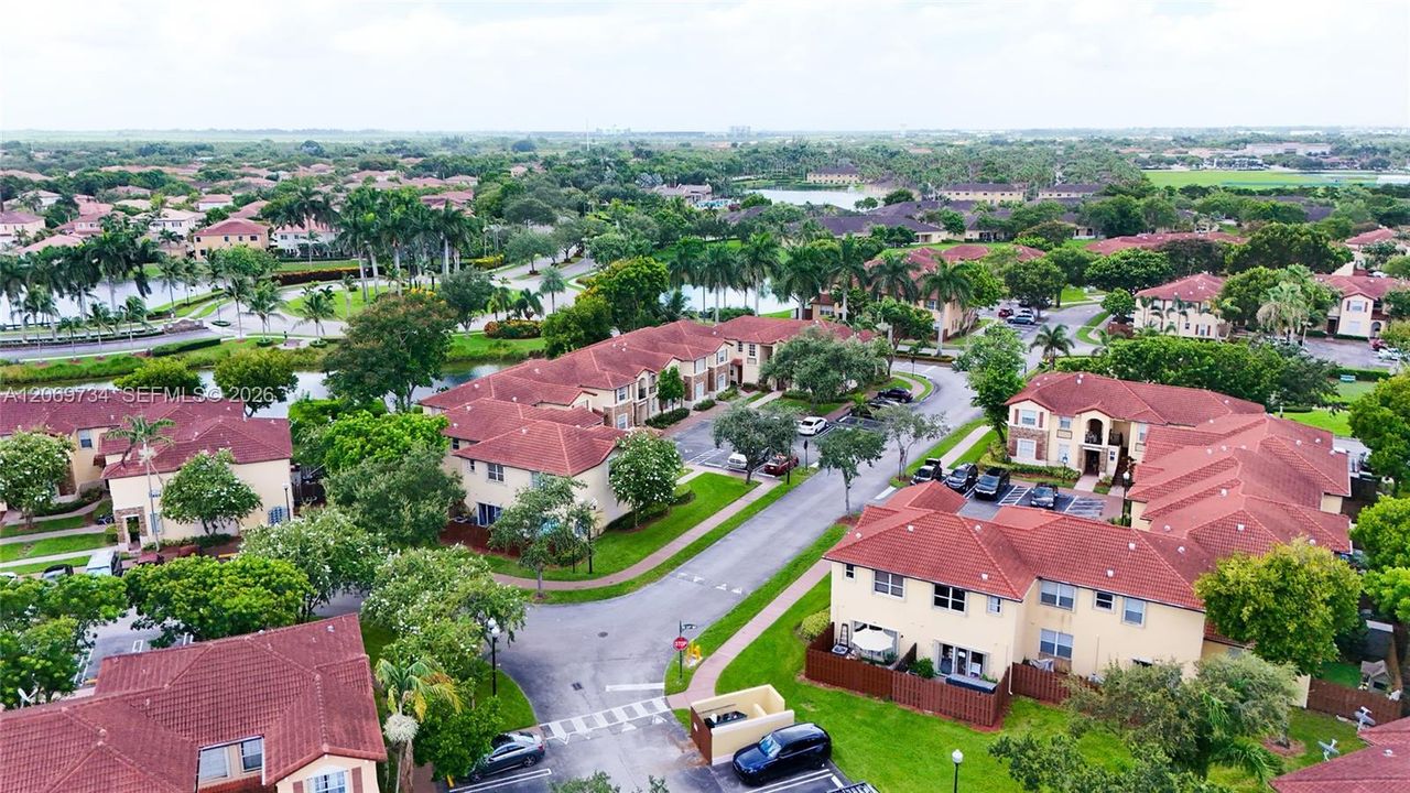 For Sale: $269,900 (3 beds, 2 baths, 1062 Square Feet)