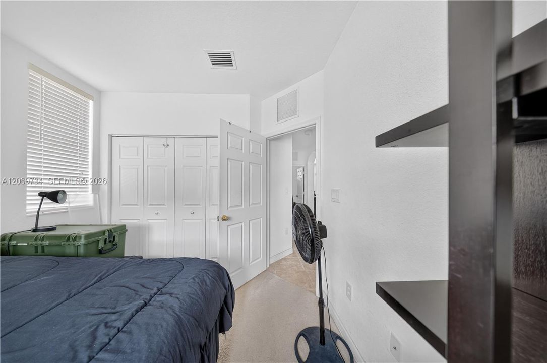 For Sale: $269,900 (3 beds, 2 baths, 1062 Square Feet)