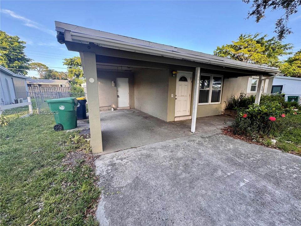 For Sale: $499,000 (2 beds, 2 baths, 1091 Square Feet)