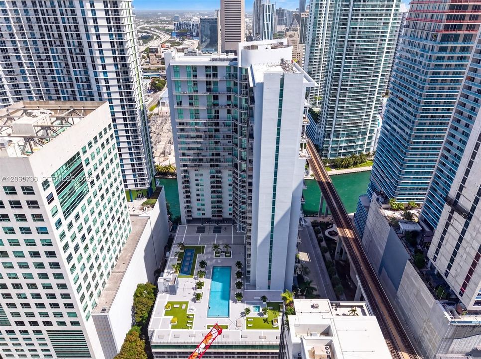 En Venta: $495,000 (2 camas, 2 baños, 1113 Pies cuadrados)