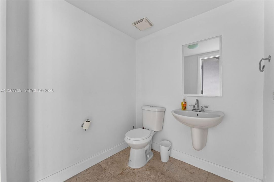 En Venta: $495,000 (2 camas, 2 baños, 1113 Pies cuadrados)