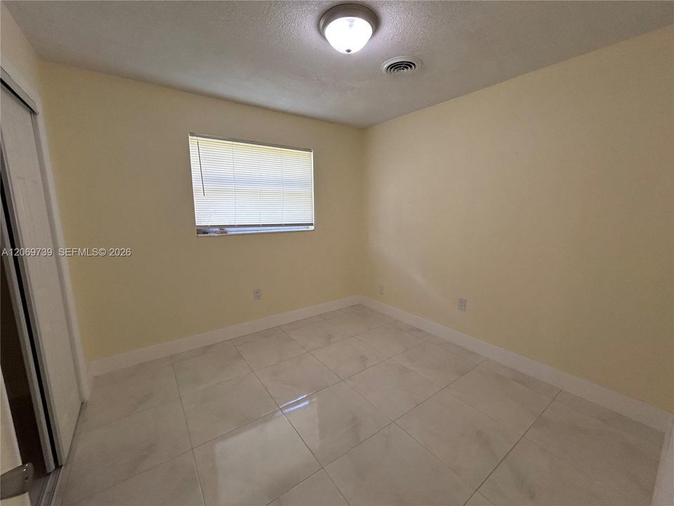 В аренду: $3,300 (3 спален, 2 ванн, 1392 Квадратных фут)