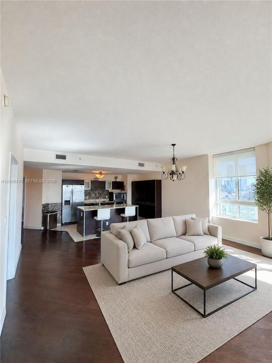 For Sale: $595,000 (2 beds, 2 baths, 1162 Square Feet)