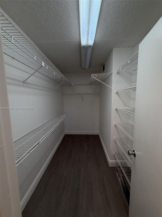For Sale: $249,500 (2 beds, 2 baths, 1352 Square Feet)