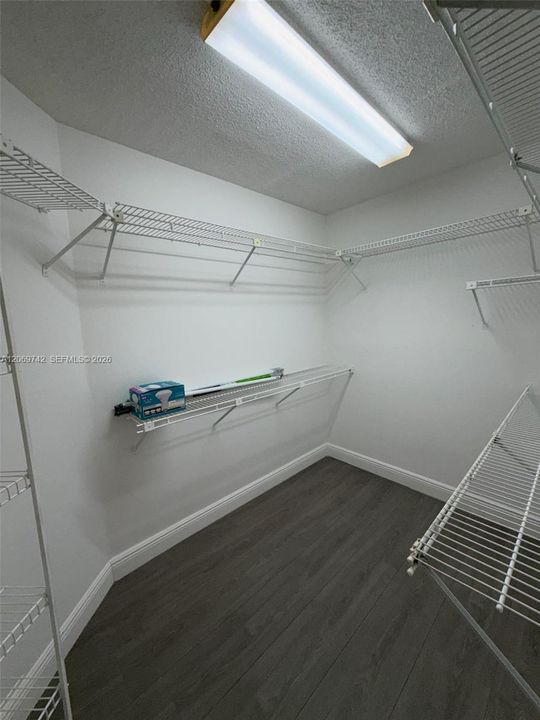 For Sale: $249,500 (2 beds, 2 baths, 1352 Square Feet)