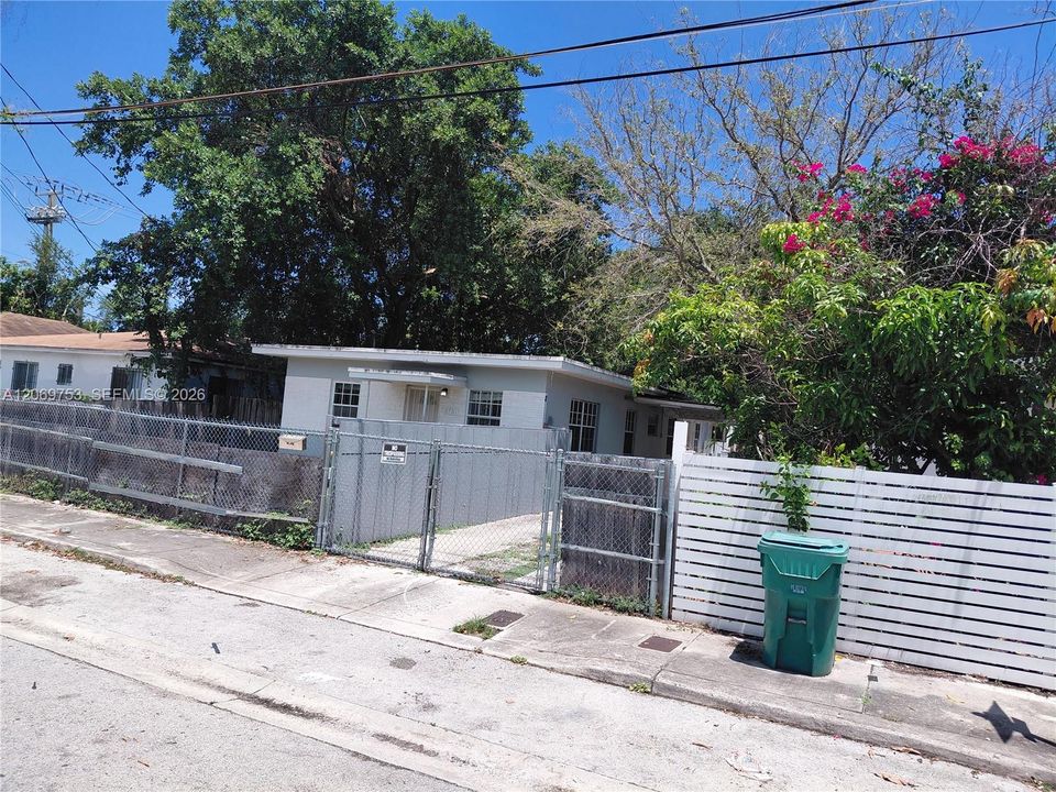 For Sale: $514,000 (0 beds, 0 baths, 1236 Square Feet)