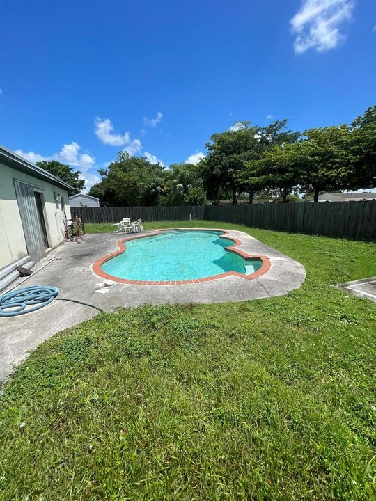 Pool 1