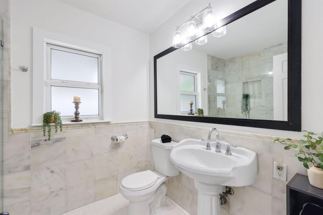 744 Sunset Road - 30.jpg-SMALL