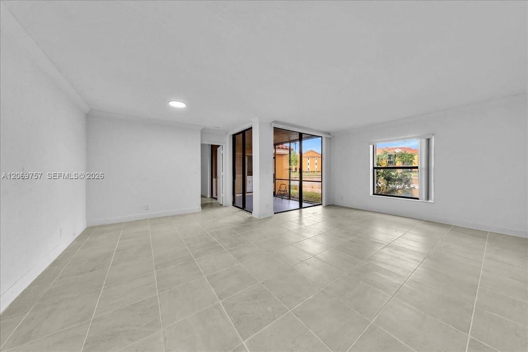 For Rent: $2,000 (2 beds, 2 baths, 1061 Square Feet)