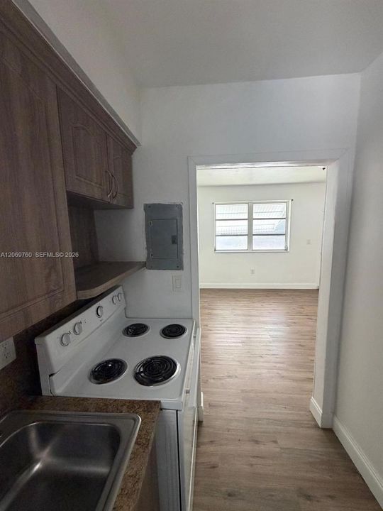 В аренду: $1,400 (1 спален, 1 ванн, 1868 Квадратных фут)