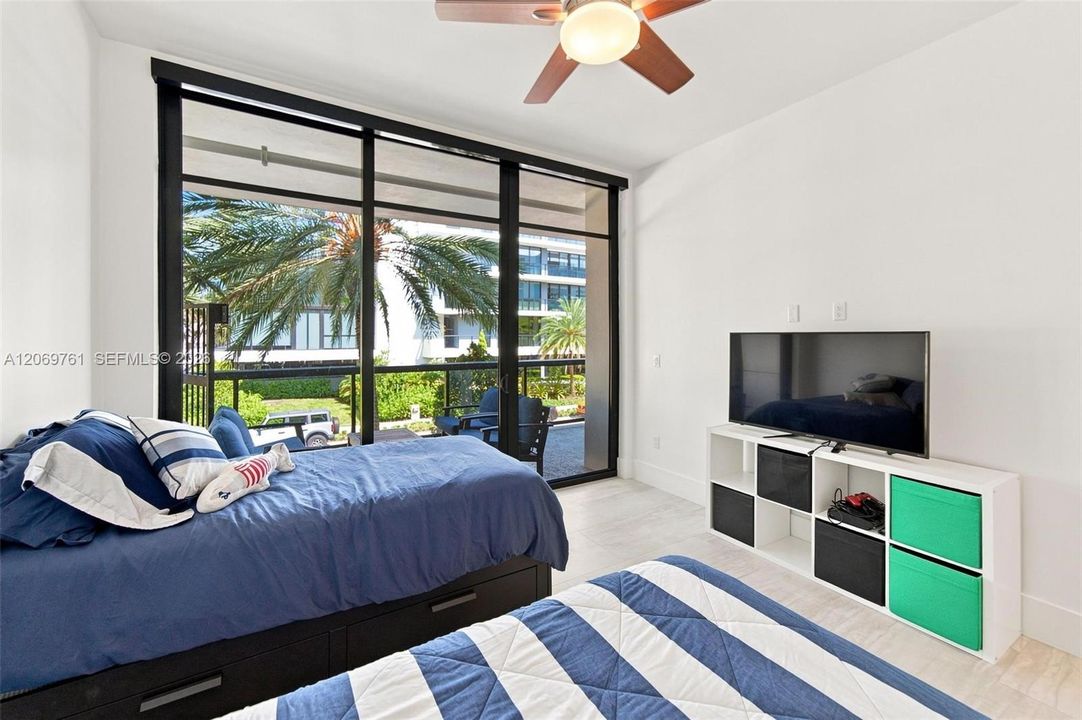 For Rent: $12,500 (3 beds, 3 baths, 2053 Square Feet)