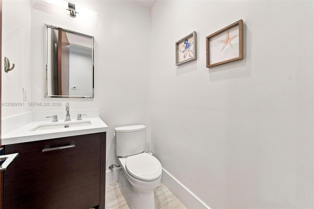 For Rent: $12,500 (3 beds, 3 baths, 2053 Square Feet)