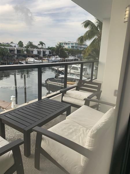 For Rent: $12,500 (3 beds, 3 baths, 2053 Square Feet)