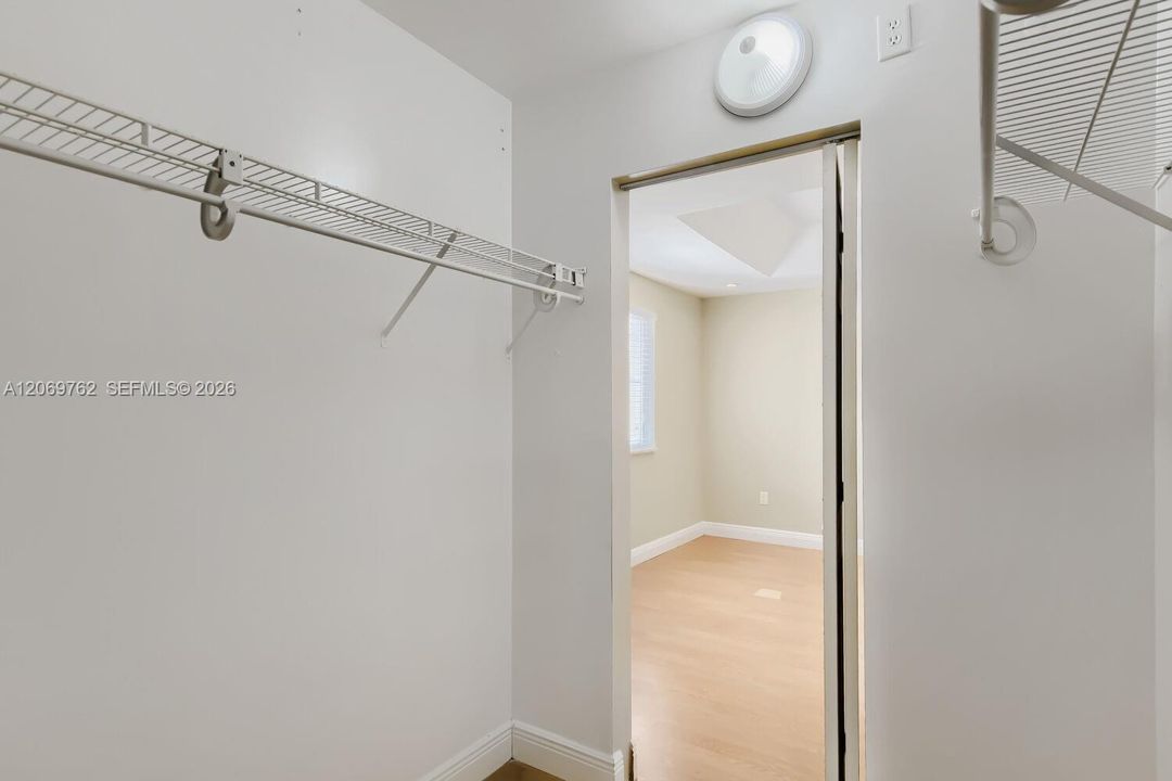 待售: $469,900 (4 贝兹, 3 浴室, 1724 平方英尺)
