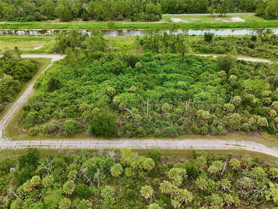 En Venta: $18,000 (0.23 acres)