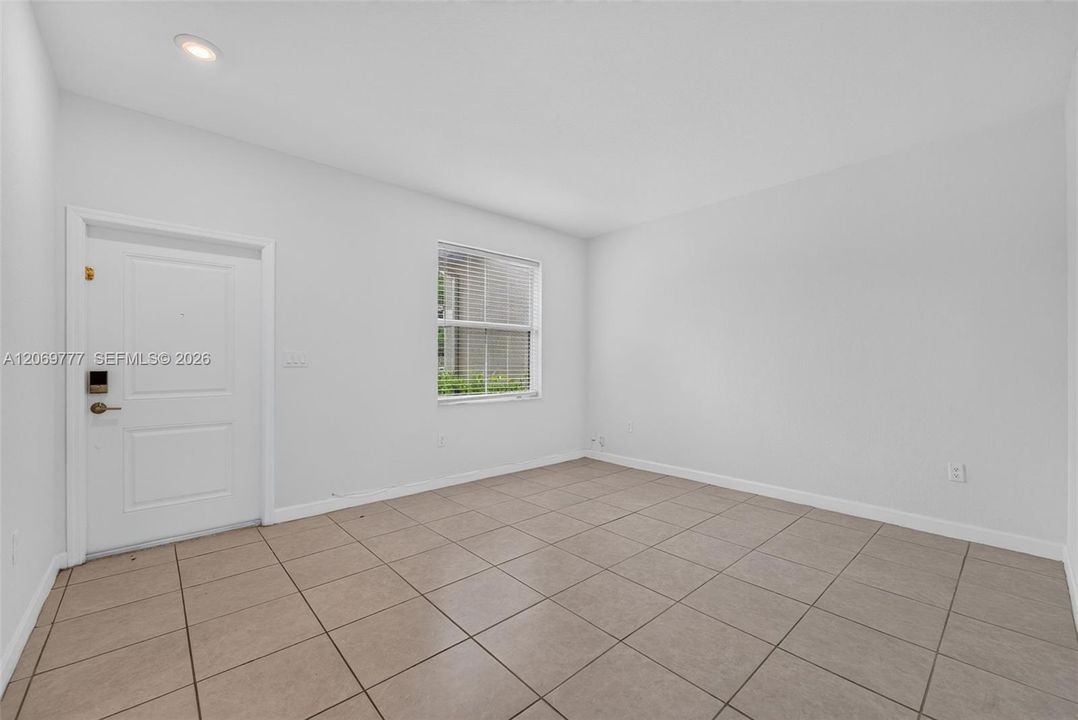 For Sale: $334,900 (3 beds, 2 baths, 1483 Square Feet)