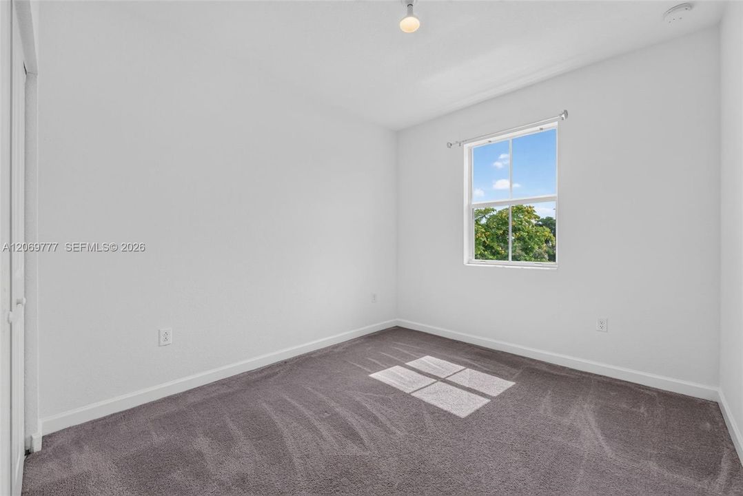 For Sale: $334,900 (3 beds, 2 baths, 1483 Square Feet)