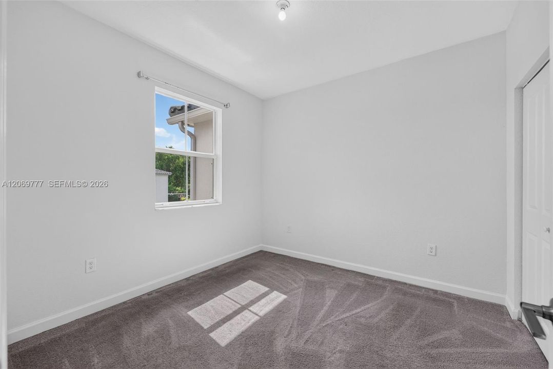 For Sale: $334,900 (3 beds, 2 baths, 1483 Square Feet)
