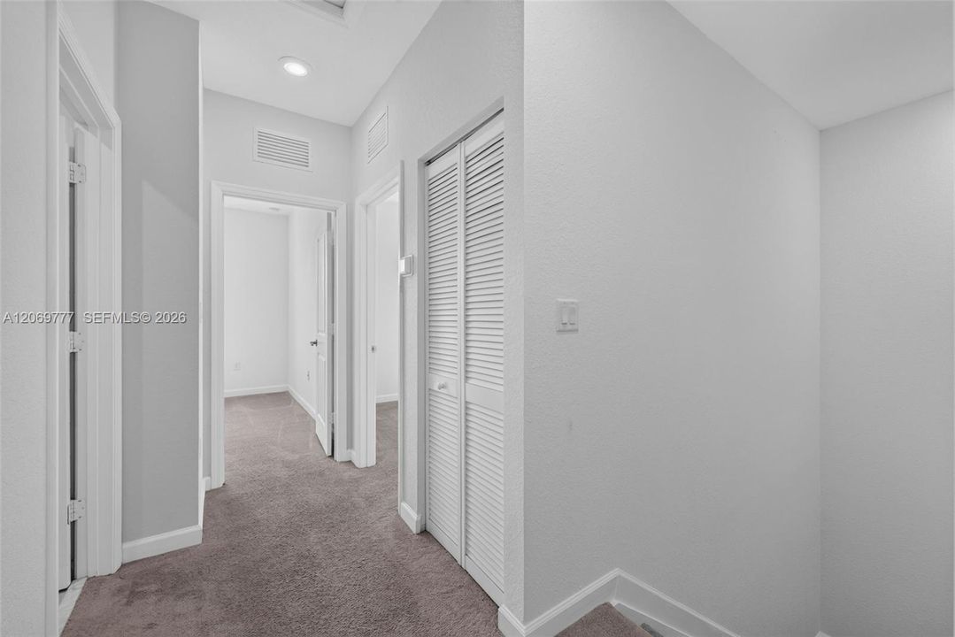 For Sale: $334,900 (3 beds, 2 baths, 1483 Square Feet)