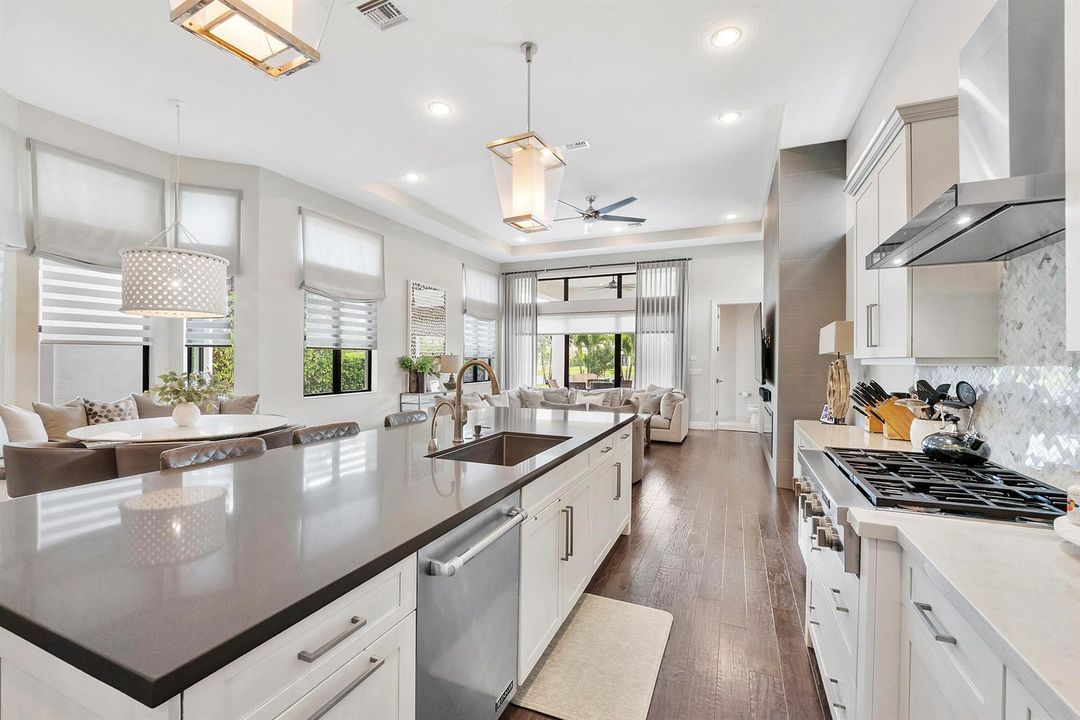10282 Sweet Bay Manor_030