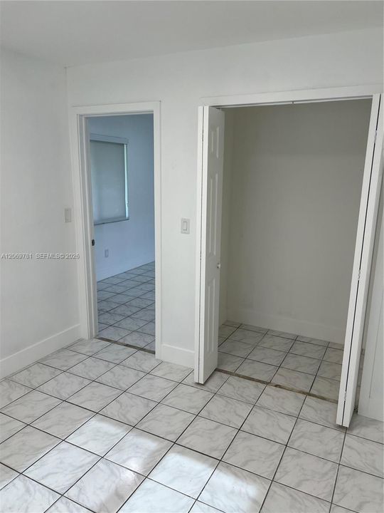 For Rent: $3,800 (4 beds, 2 baths, 1760 Square Feet)