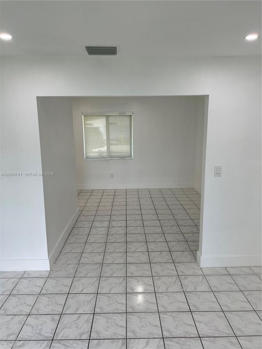 For Rent: $3,800 (4 beds, 2 baths, 1760 Square Feet)