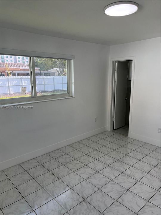 For Rent: $3,800 (4 beds, 2 baths, 1760 Square Feet)