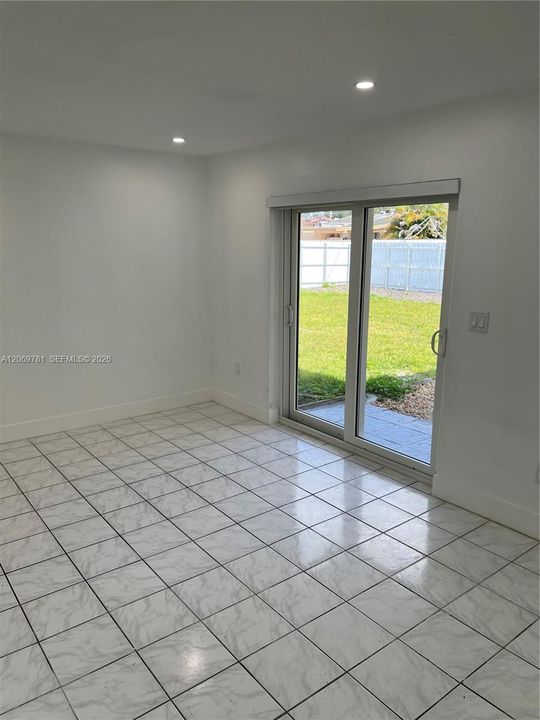 For Rent: $3,800 (4 beds, 2 baths, 1760 Square Feet)