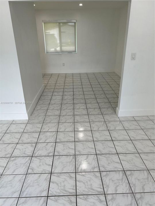 For Rent: $3,800 (4 beds, 2 baths, 1760 Square Feet)