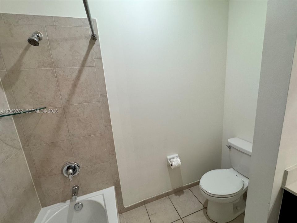 For Rent: $2,900 (3 beds, 3 baths, 1870 Square Feet)