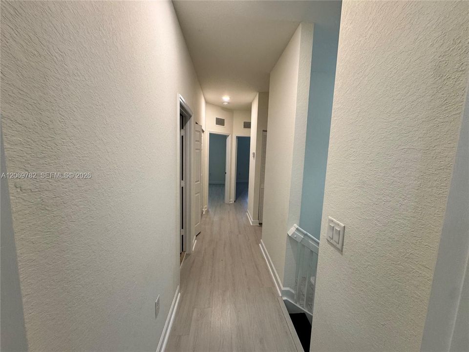 For Rent: $2,900 (3 beds, 3 baths, 1870 Square Feet)