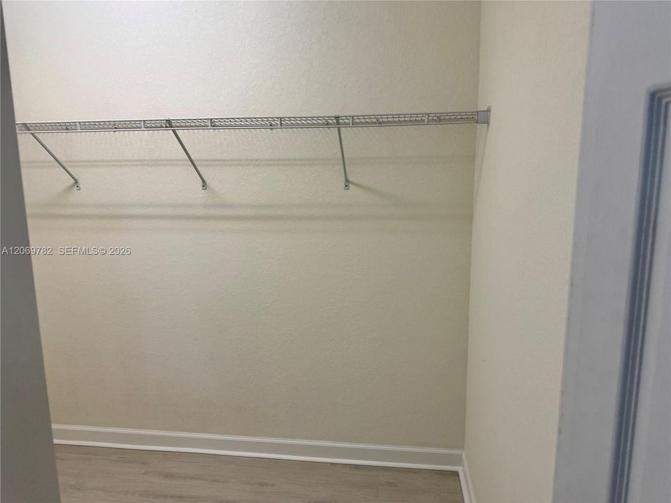 For Rent: $2,900 (3 beds, 3 baths, 1870 Square Feet)