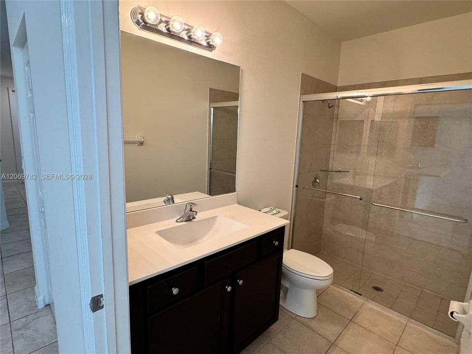 For Rent: $2,900 (3 beds, 3 baths, 1870 Square Feet)