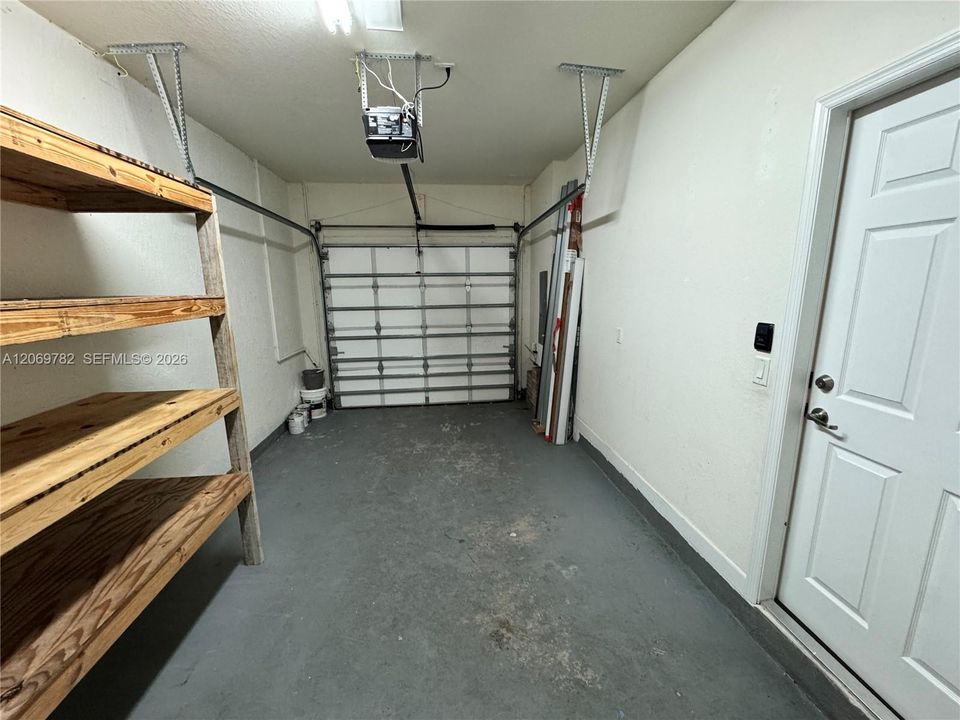 For Rent: $2,900 (3 beds, 3 baths, 1870 Square Feet)