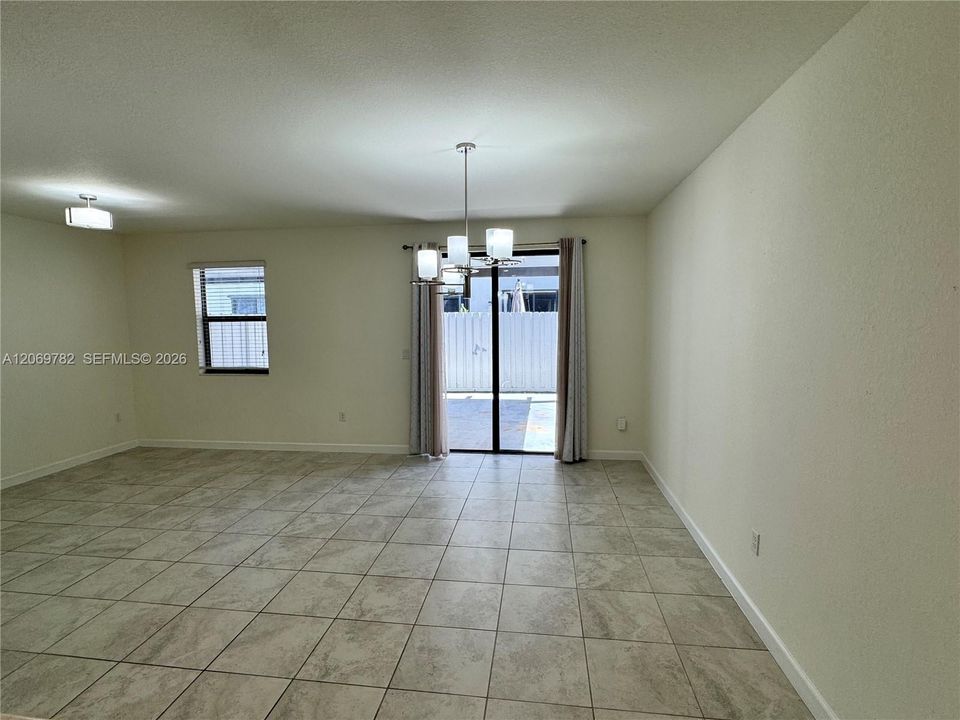 For Rent: $2,900 (3 beds, 3 baths, 1870 Square Feet)