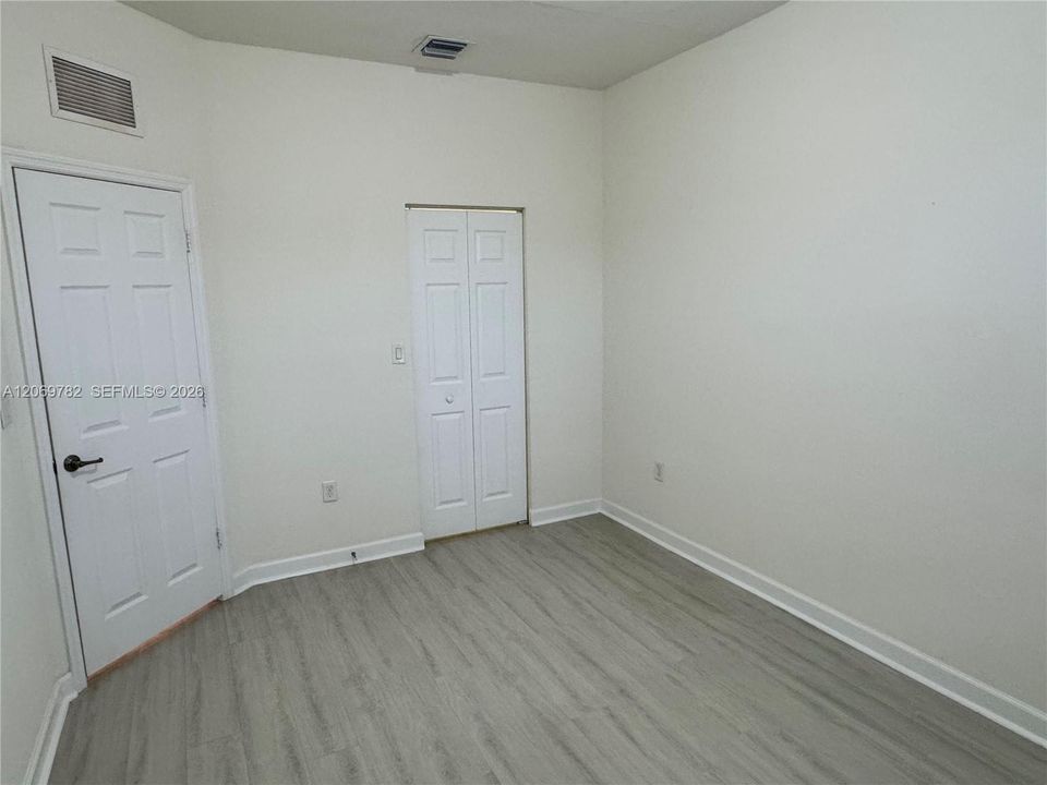 For Rent: $2,900 (3 beds, 3 baths, 1870 Square Feet)
