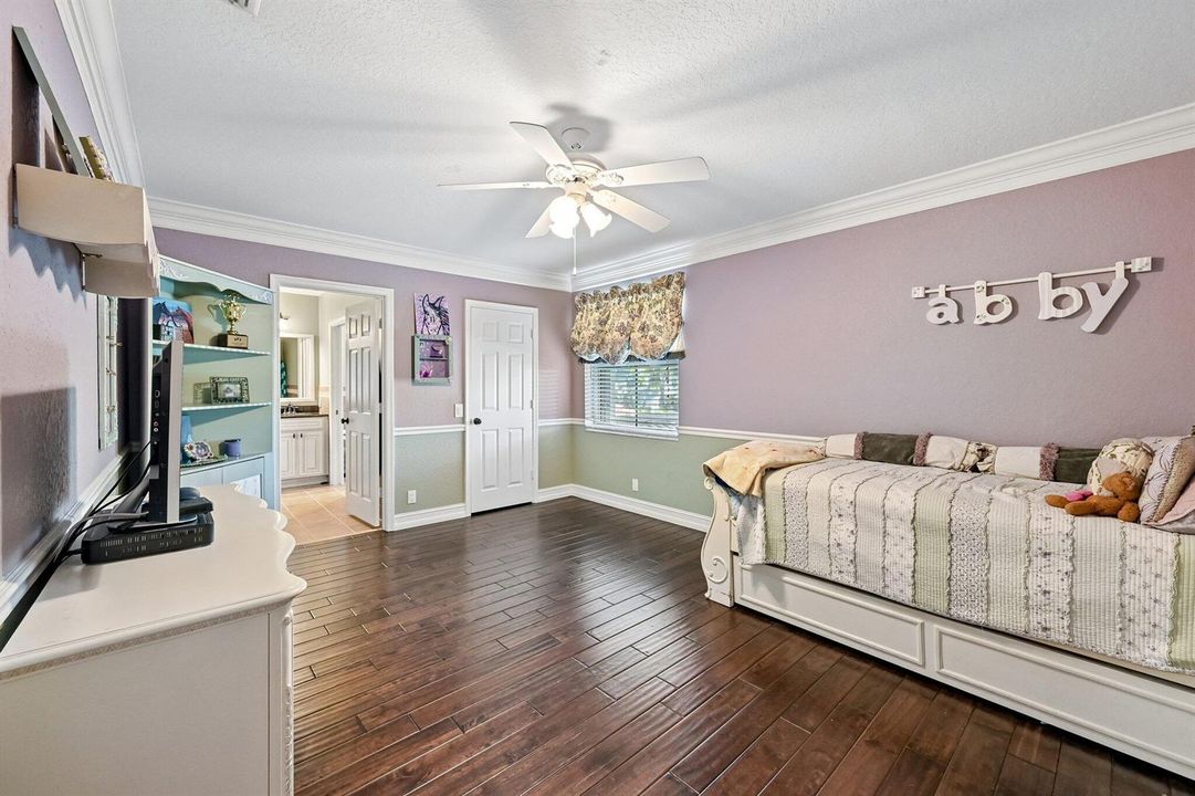 41-web-or-mls-Victoria Pointe Ln-S0808-0