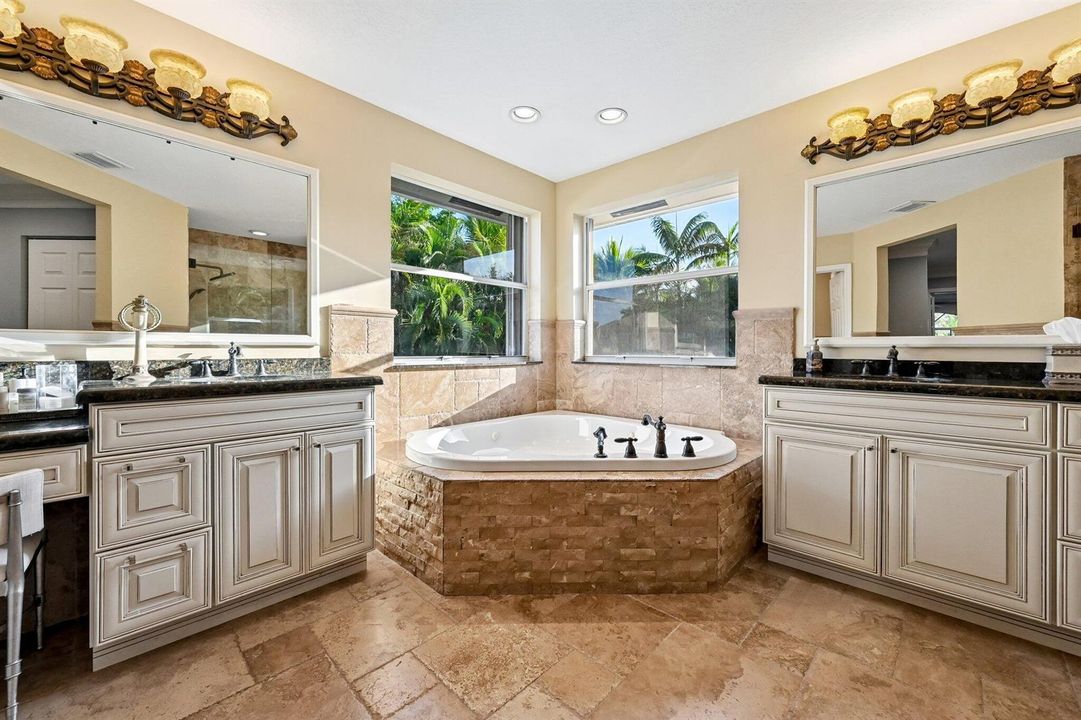 32-web-or-mls-Victoria Pointe Ln-S0808-0