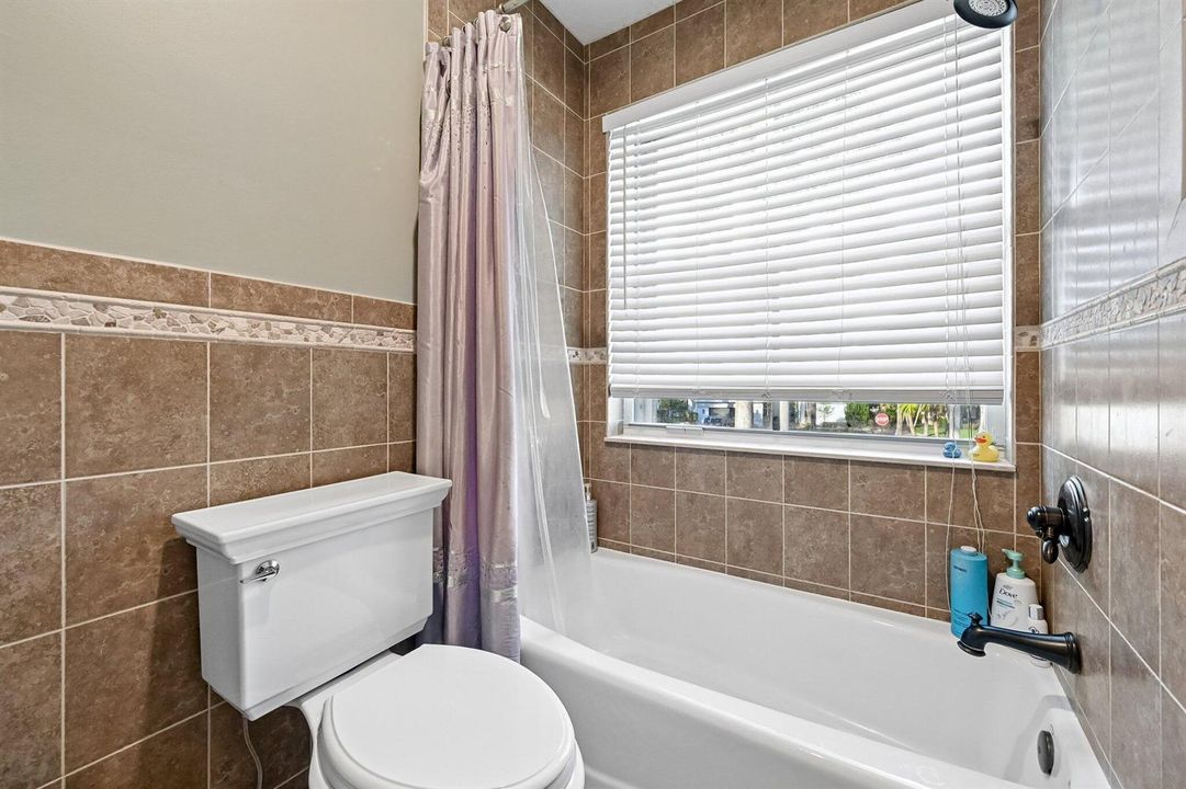 40-web-or-mls-Victoria Pointe Ln-S0808-0